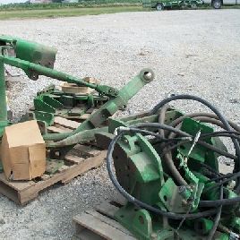 John Deere 9300T Hitch