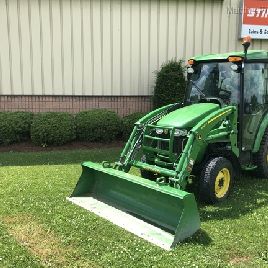 2008 John Deere 3320