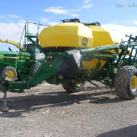2005 John Deere 1910