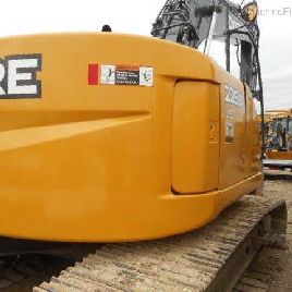 2012 John Deere 225D LC