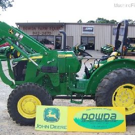 2017 John Deere 5055E
