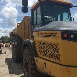 2018 John Deere 260E