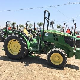 2017 John Deere 5090GN