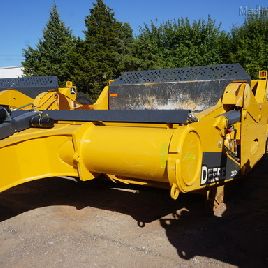 2018 John Deere 2412E