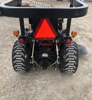 2016 Mahindra eMax22