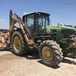 2011 John Deere 7130