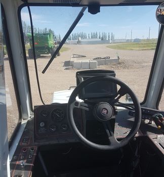 1996 Willmar Fabrication 745