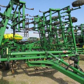 2008 John Deere 2210