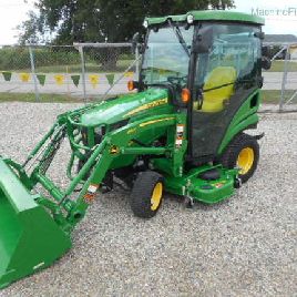 2017 John Deere 1025R