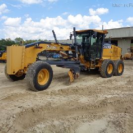 2012 John Deere 770g