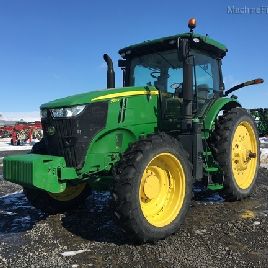 2014 John Deere 7210R