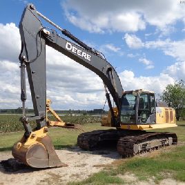 2011 John Deere 250G LC
