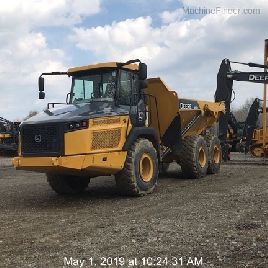 2017 John Deere 260E