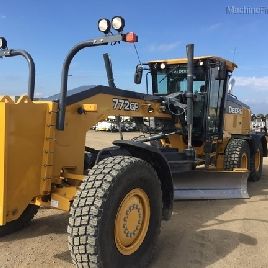 2015 John Deere 772GP