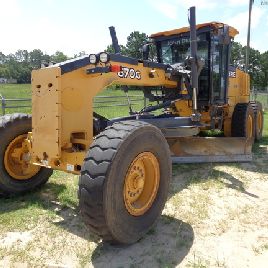 2013 John Deere 670G
