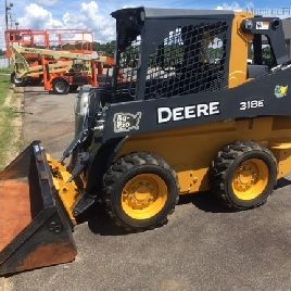 2016 John Deere 318E