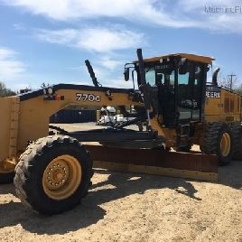 2013 John Deere 770g