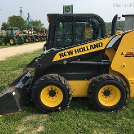 2016 New Holland L221