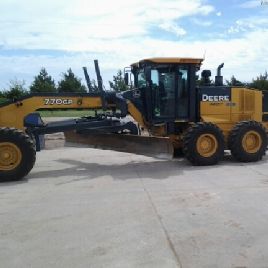 2010 John Deere 770GP