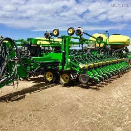 2014 John Deere DB66