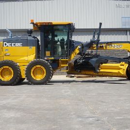 2017 John Deere 772GP
