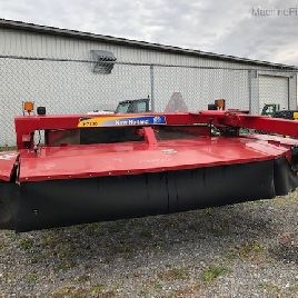 2015 New Holland H7330