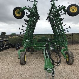 2019 John Deere 2230