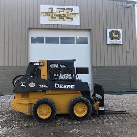 2016 John Deere 318E