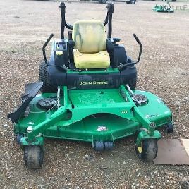 2005 John Deere 777