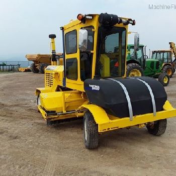 2018 Superior Broom DT80J