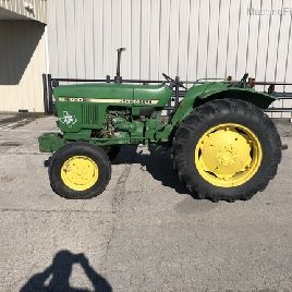 John Deere 1050