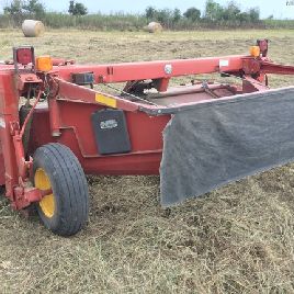 2011 New Holland H7330