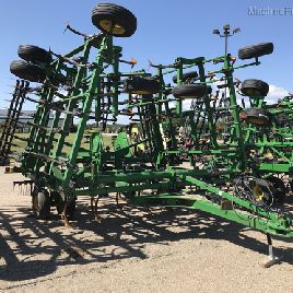 2012 John Deere 2210