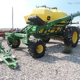 2017 John Deere 1910