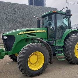 2004 John Deere 7920