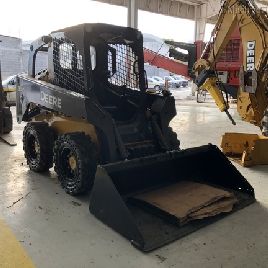 2013 John Deere 318D