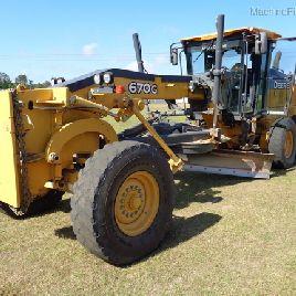 2014 John Deere 670G