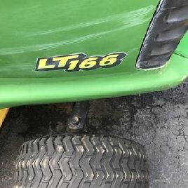 1998 John Deere LT166