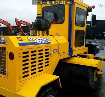 2016 Superior Broom DT80J