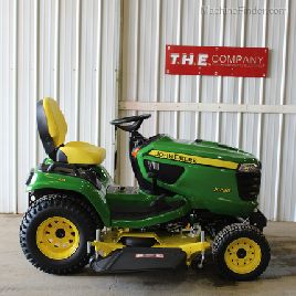 John Deere X738