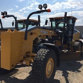 2015 John Deere 772GP
