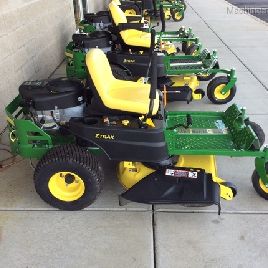 2017 John Deere Z335E