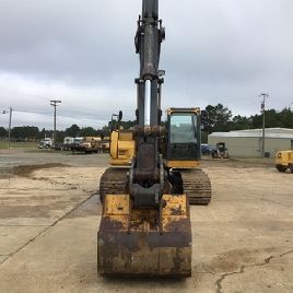2011 John Deere 225D LC