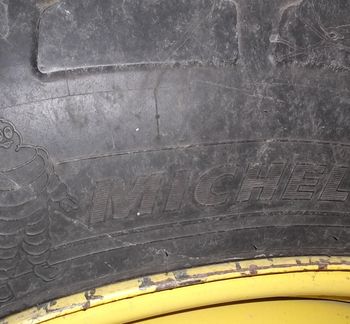 2013 Michelin 380/90R46