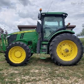 2013 John Deere 7215R