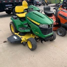 2016 John Deere X570