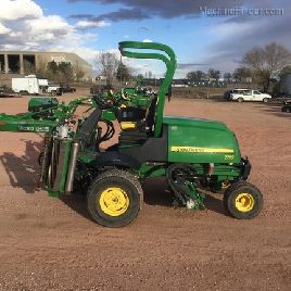 2012 John Deere 7700