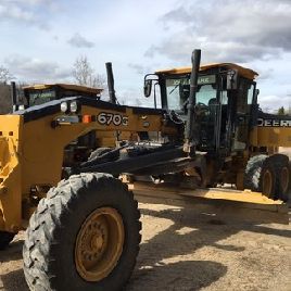 2014 John Deere 670G