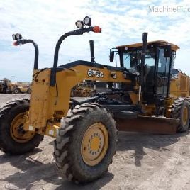 2013 John Deere 672G