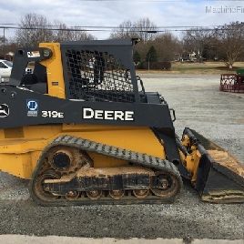 2014 John Deere 319E